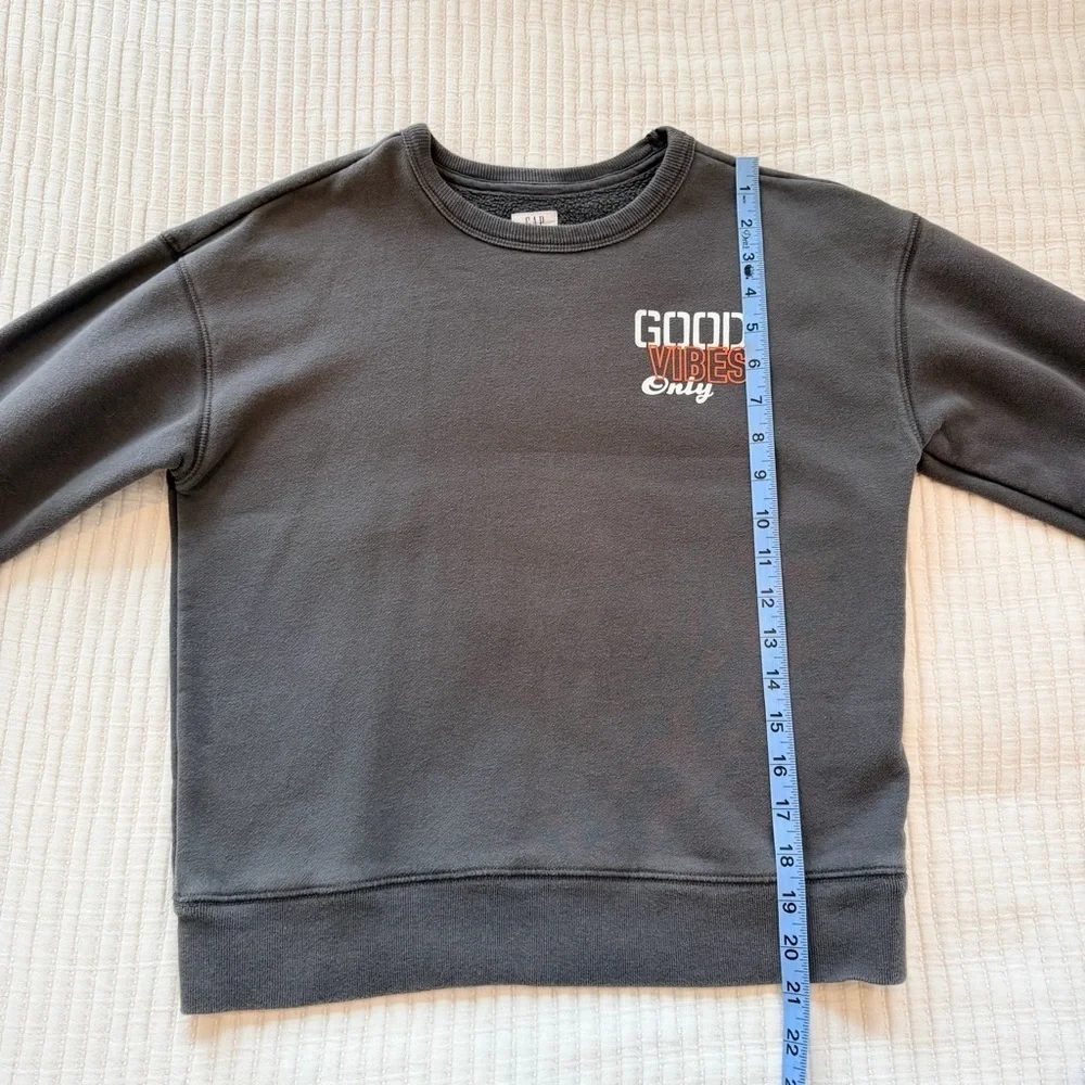 GAP Kids Good Vibes Only Charcoal Long Sleeve Crewneck Sweatshirt Size Large 10